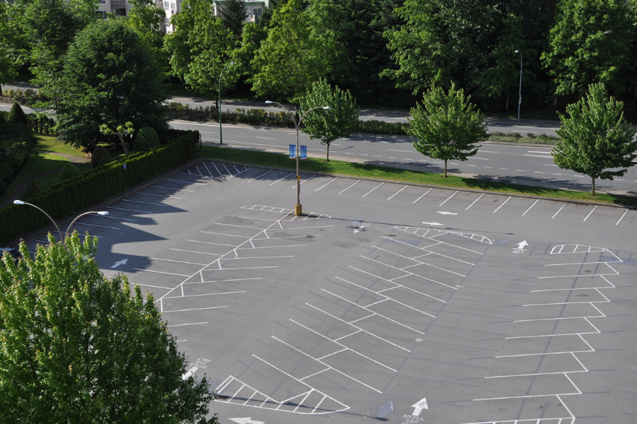 Large empty parking lot 900x600